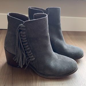 Kenneth Cole Reaction suede ankle boots